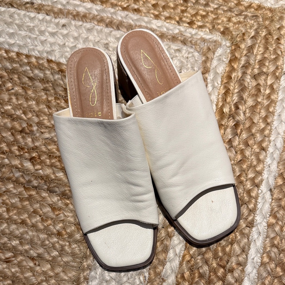 Joie Olympia Slide on Size 8 White